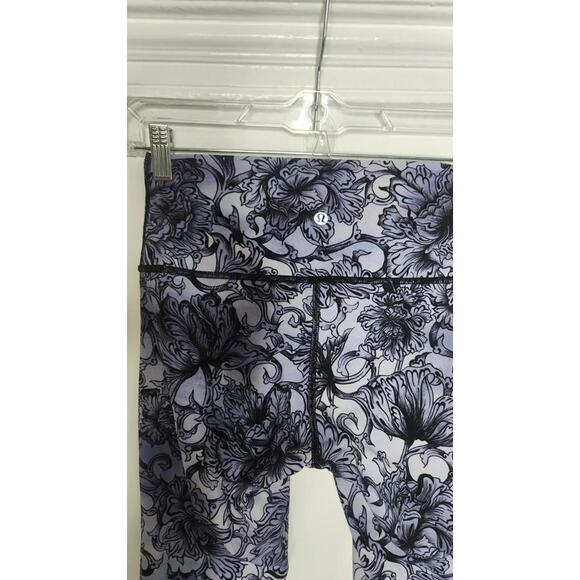 lululemon Wunder Under Crop (Hi-Rise) 21" Size 6 in Hanakotoba Starlight Multi - Picture 4 of 7